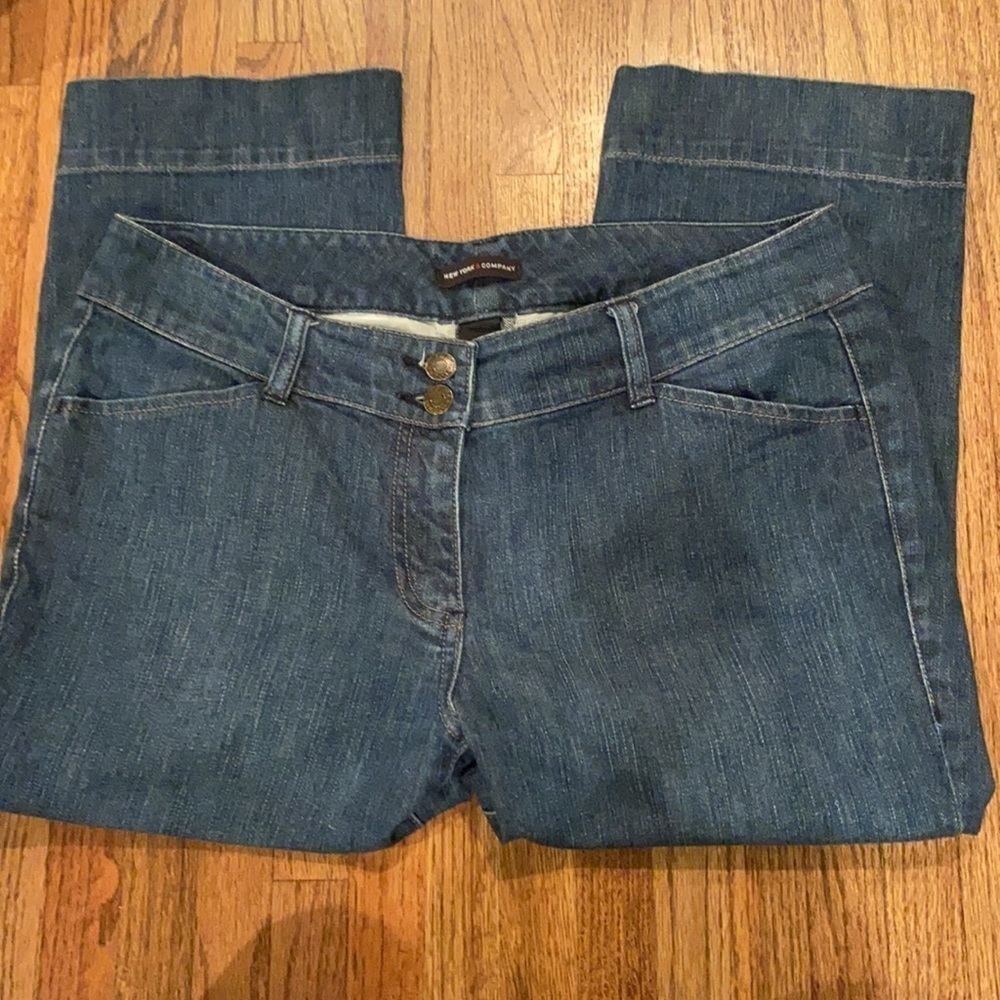 New York & Company Capris Size 8 - Picture 3 of 5